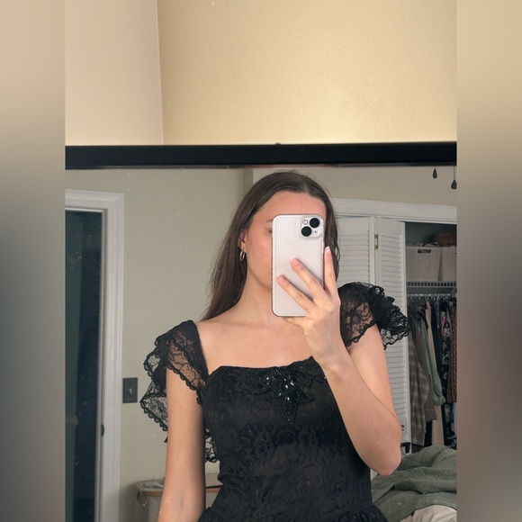 Gunne Sax Vintage Black Lace Elegant Prom Dress - Picture 4 of 13